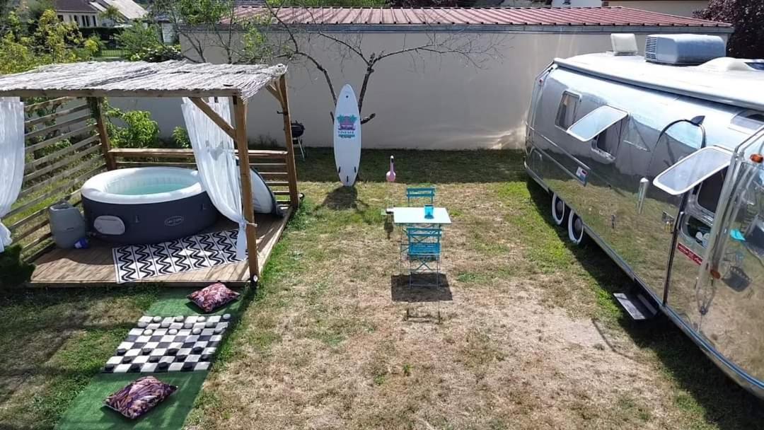 Отель Vintage Camp Chabris Экстерьер фото