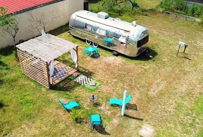 Отель Vintage Camp Chabris Экстерьер фото