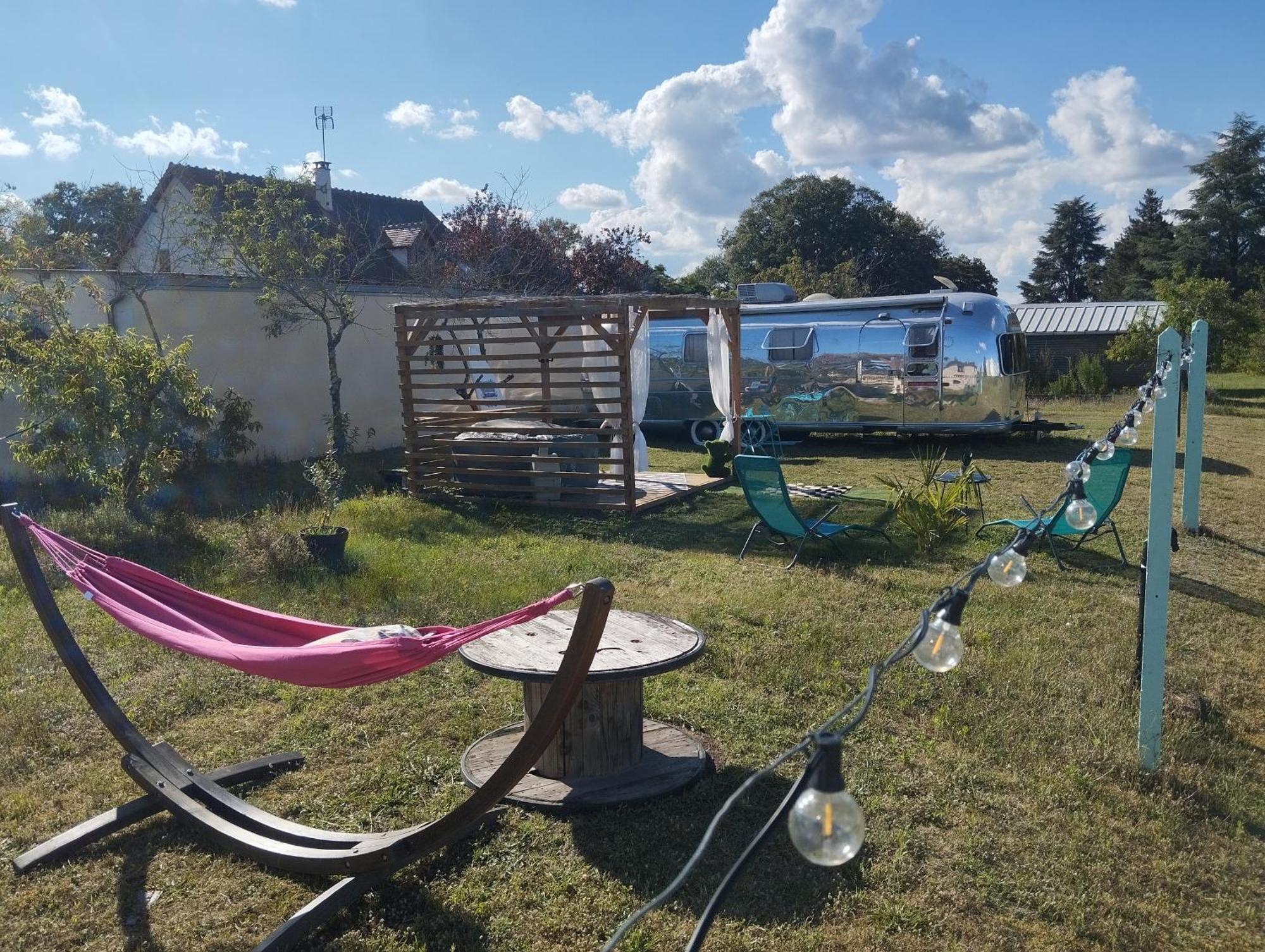 Отель Vintage Camp Chabris Экстерьер фото