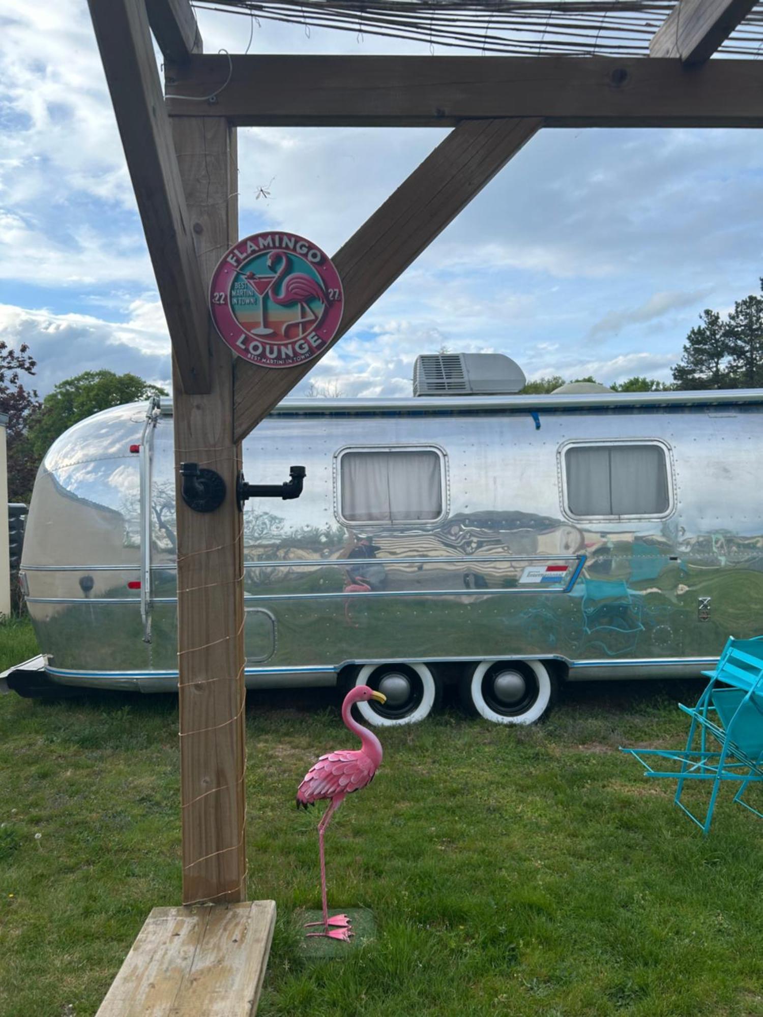 Отель Vintage Camp Chabris Экстерьер фото